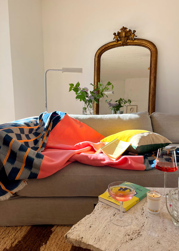 PEAS & A PRINCESS THROW BLANKET