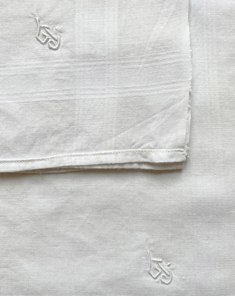 WHITE LINEN NAPKINS SET OF 4