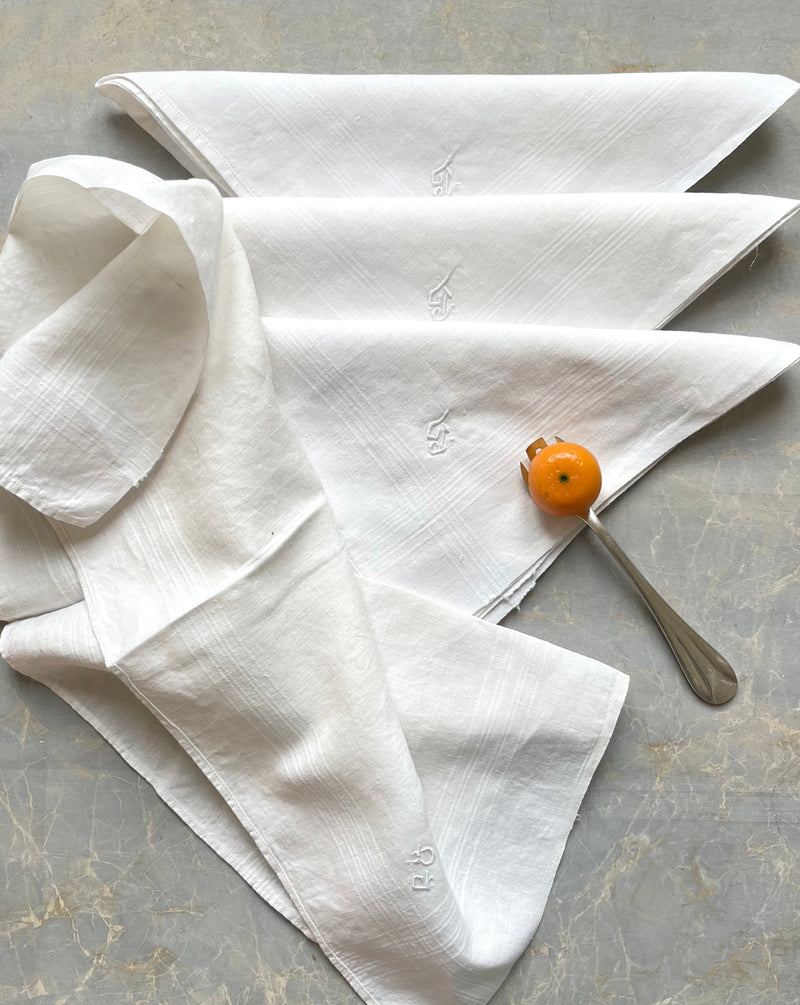 WHITE LINEN NAPKINS SET OF 4